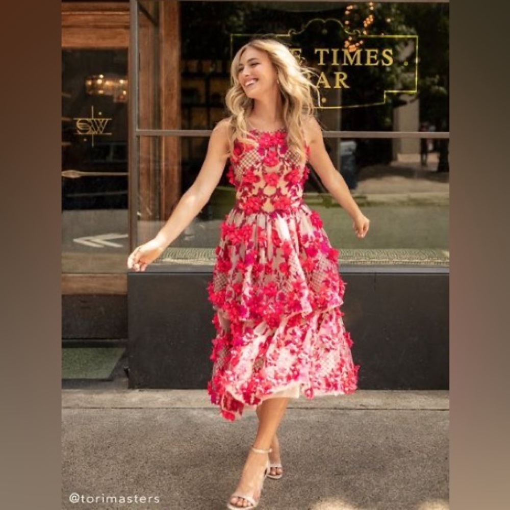 Stunning Marchesa Notte Adrie Dress in Cece red!
